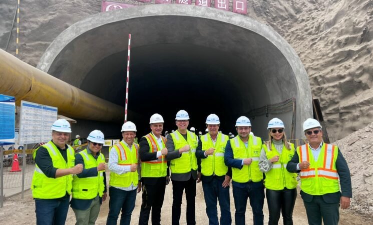 EXPORTAÇÃO: Deputado Ribeiro realiza visita técnica no Porto de Chancay, no Peru