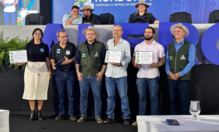 Assembleia Legislativa entrega votos de louvor à policiais na Rondônia Rural Show