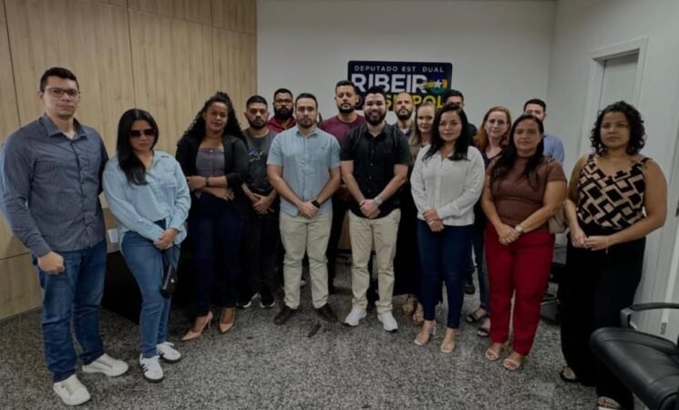 Aprovados no concurso da Polícia Civil de Rondônia se reúnem no gabinete do Deputado Ribeiro do Sinpol